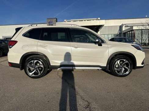 Used 2024 Subaru Forester Touring w/ Pop Package 2 image 8