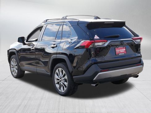 Certified 2022 Toyota RAV4 Limited image 5