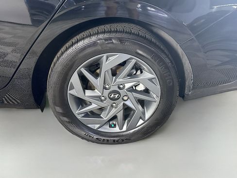 Used 2024 Hyundai Elantra SEL FWD image 37