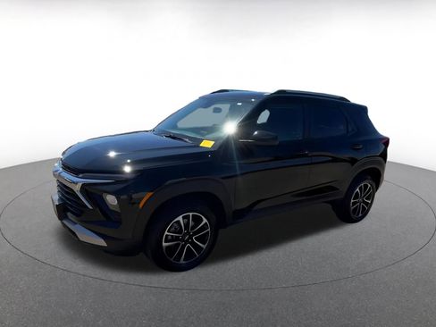 Used 2024 Chevrolet TrailBlazer LT w/ Driver Confidence Package image 8