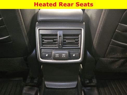 Used 2022 Subaru Forester Touring image 31