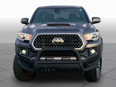 Used 2019 Toyota Tacoma TRD Sport RWD image 4