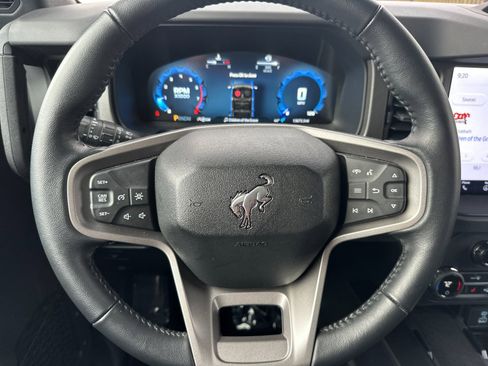 Used 2025 Ford Bronco Big Bend image 24