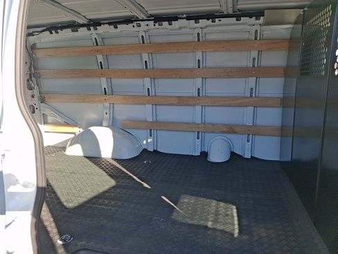 Used 2024 Chevrolet Express 2500 w/ Driver Convenience Package image 7