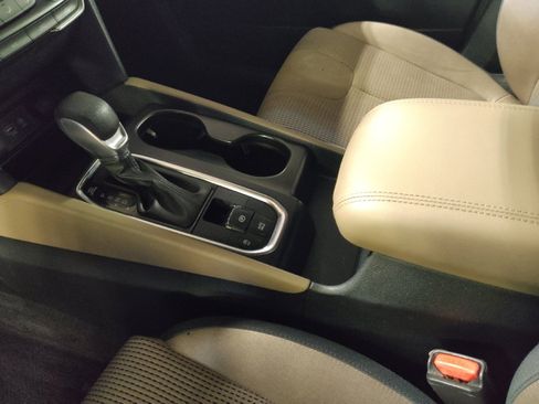 Used 2019 Hyundai Santa Fe SE FWD image 26