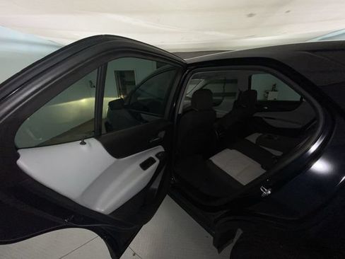 Used 2020 Chevrolet Equinox LS FWD image 22