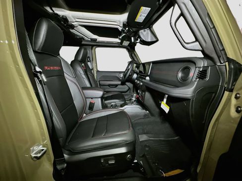 New 2026 Jeep Wrangler Unlimited Rubicon AWD/4WD image 32