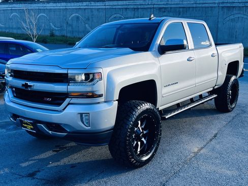 Used 2017 Chevrolet Silverado 1500 LT w/ All Star Edition image 10