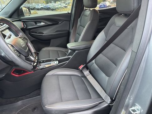 Used 2023 Chevrolet TrailBlazer RS w/ Sun and Liftgate Package image 13