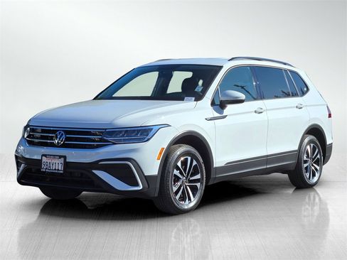 Used 2022 Volkswagen Tiguan S image 8