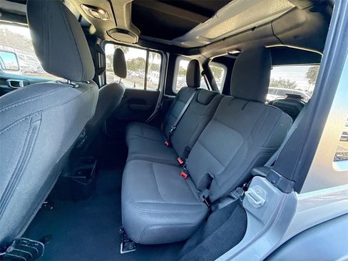 Used 2021 Jeep Wrangler Unlimited Sport image 26