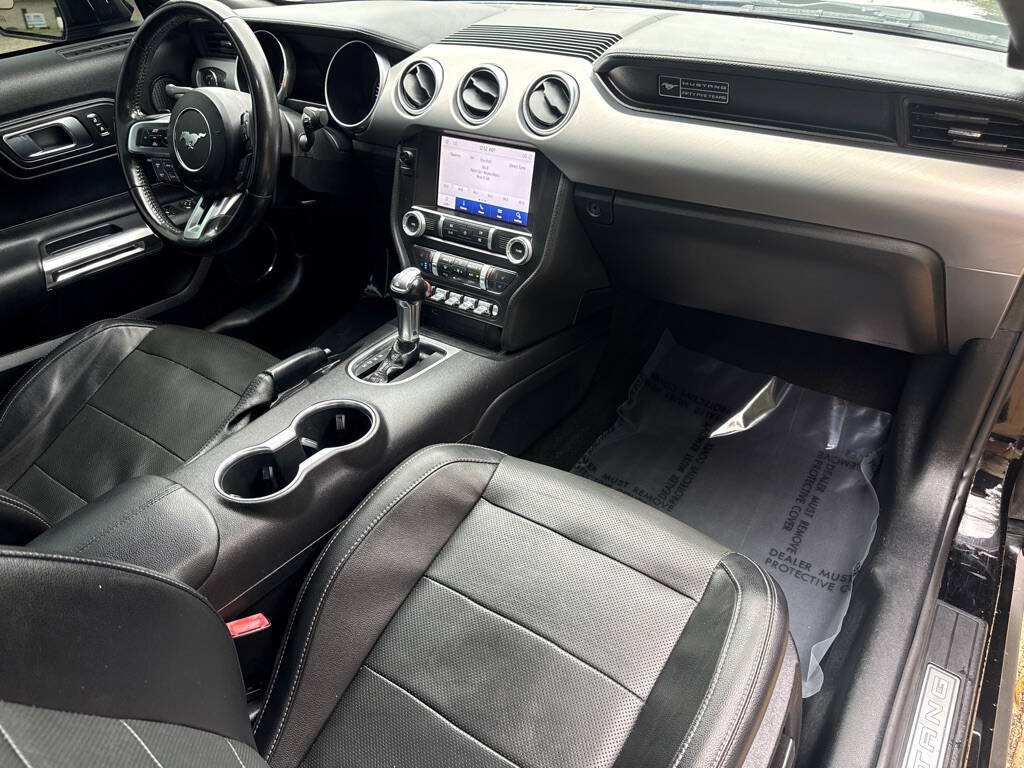 Used 2020 Ford Mustang Premium RWD image 12