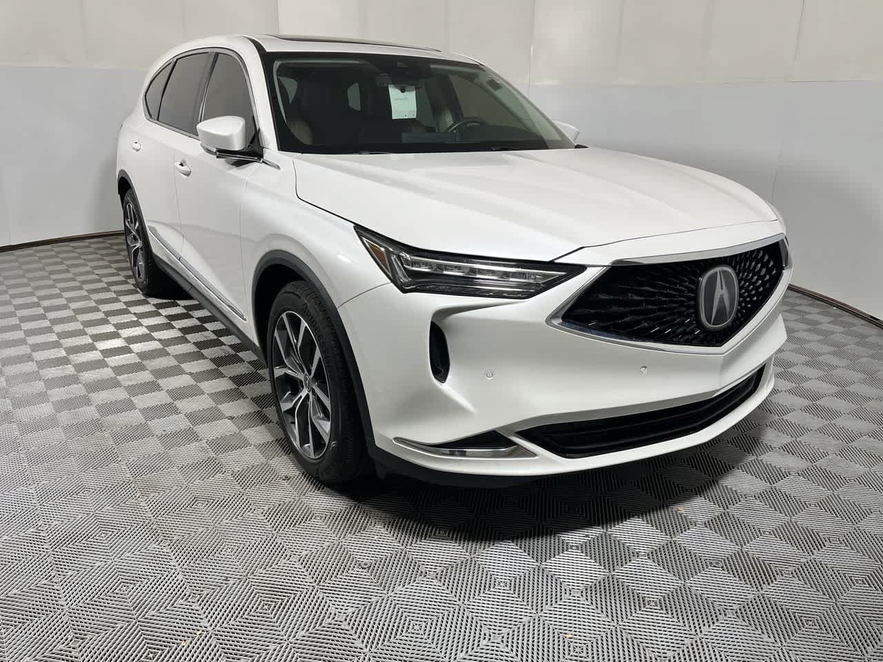 Certified 2024 Acura MDX w/ Technology Package AWD/4WD image 2