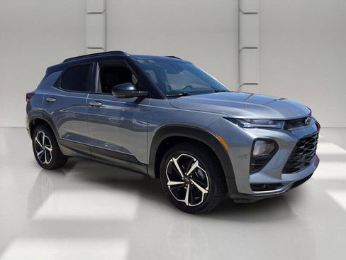 Used 2021 Chevrolet TrailBlazer RS w/ Technology Package FWD image 7