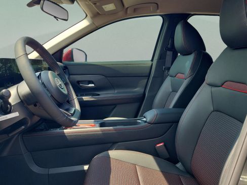 New 2025 Nissan Kicks SR image 21