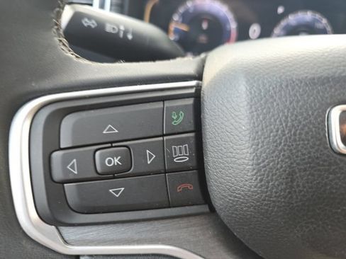 Used 2025 Jeep Wagoneer Series II w/ Premium Group I AWD/4WD image 24