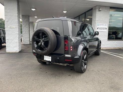Used 2024 Land Rover Defender 110 X-Dynamic SE AWD/4WD image 5