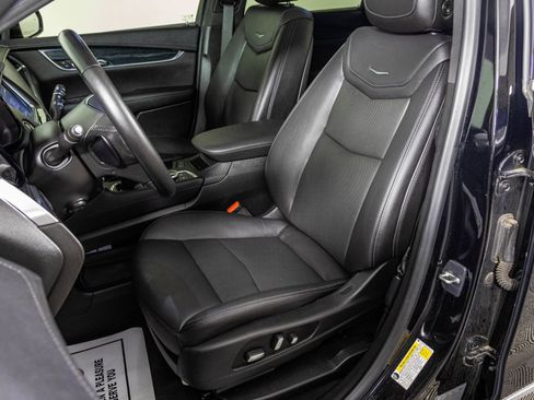 Used 2020 Cadillac XT5 Premium Luxury w/ LPO, Floor Liner Package AWD/4WD image 22