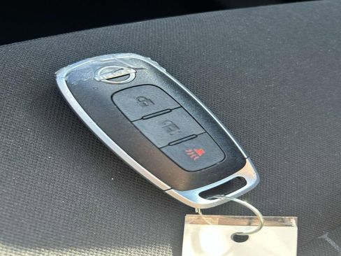 Certified 2025 Nissan Rogue S image 33