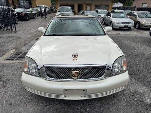 Used 2002 Cadillac De Ville Sedan w/ Comfort/Convenience Pkg image 2