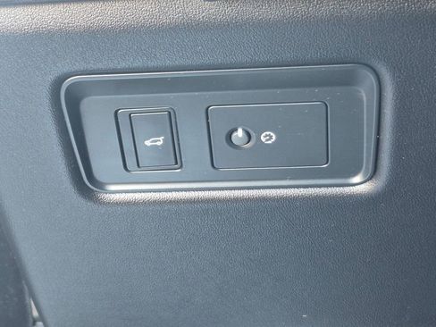 Used 2022 Land Rover Range Rover Sport HSE Silver Edition image 38