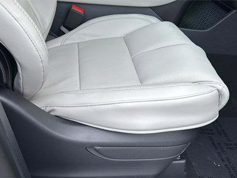 New 2026 Lincoln Aviator Reserve image 8