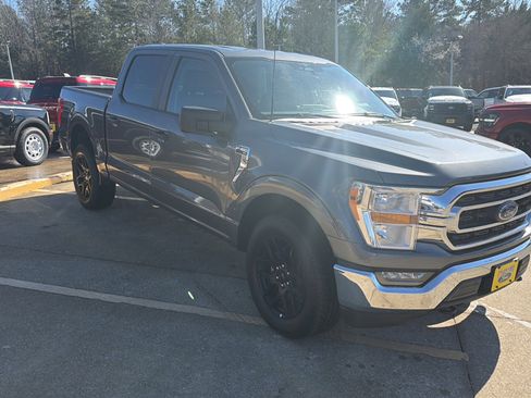 Used 2023 Ford F150 XLT AWD/4WD image 2