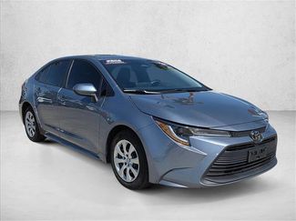 Used 2023 Toyota Corolla LE FWD video 3