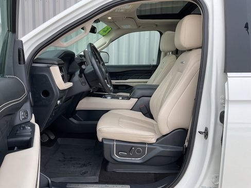 Used 2023 Ford Expedition Max Platinum image 9