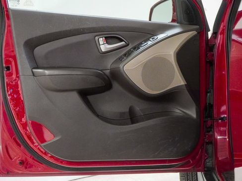 Used 2012 Hyundai Tucson GLS FWD image 16