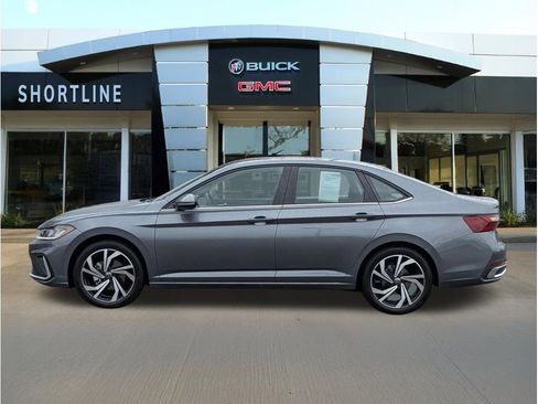 Used 2025 Volkswagen Jetta SEL FWD image 6