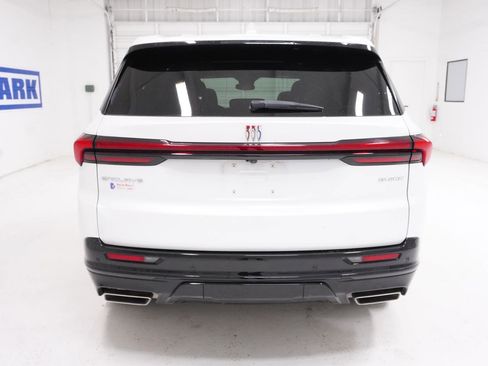 Used 2025 Buick Enclave Sport Touring w/ Power Package image 6