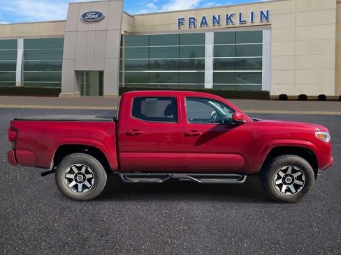 Used 2022 Toyota Tacoma SR AWD/4WD image 8