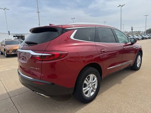 Used 2018 Buick Enclave Premium image 3