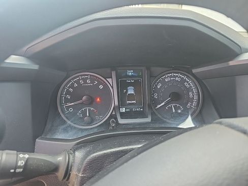 Used 2022 Toyota Tacoma TRD Sport w/ Technology Package RWD image 9