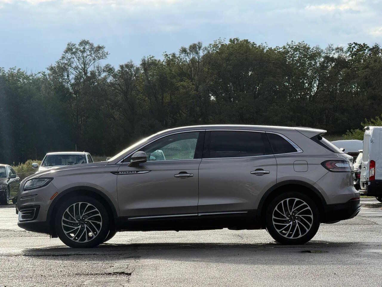 Used 2020 Lincoln Nautilus Reserve w/ Equipment Group 201A AWD/4WD image 5