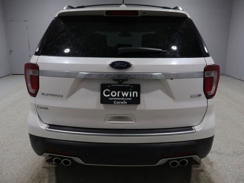 Used 2018 Ford Explorer Platinum image 3