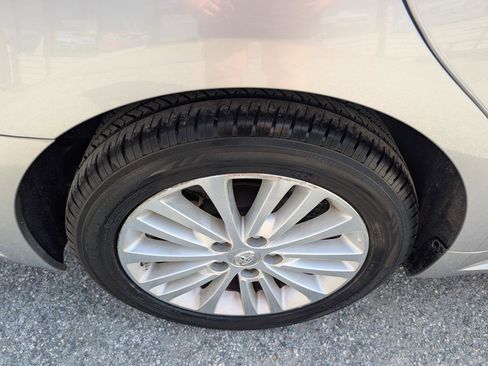 Used 2015 Toyota Avalon XLE Touring FWD image 6