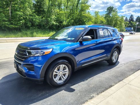 Used 2021 Ford Explorer XLT AWD/4WD image 4