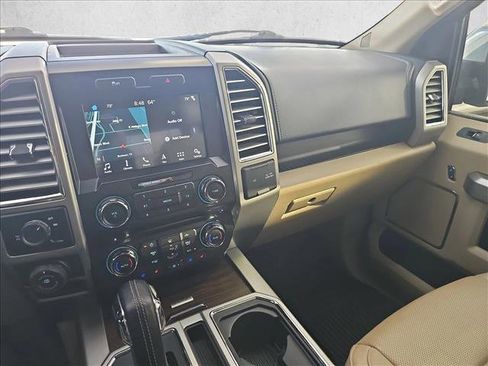 Used 2016 Ford F150 Lariat image 16