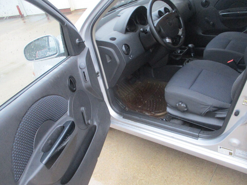 Used 2006 Chevrolet Aveo LS FWD image 9