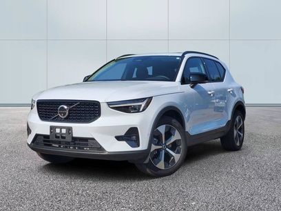 Used 2026 Volvo XC40 B5 Plus w/ Protection Package Premier