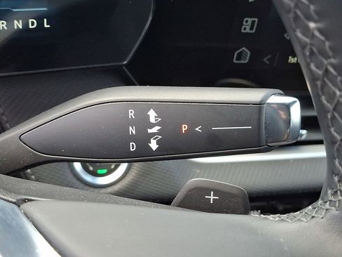 Used 2025 Chevrolet Equinox LT AWD/4WD image 14