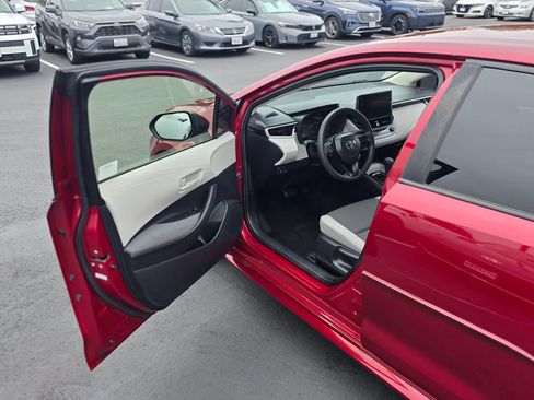 Used 2023 Toyota Corolla LE FWD image 38