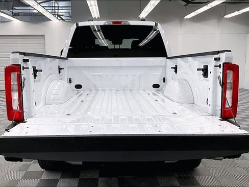 Used 2023 Ford F350 XLT image 34