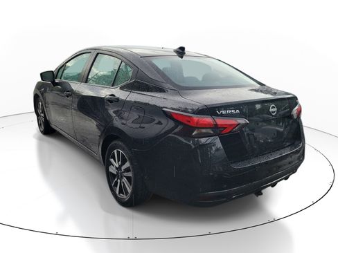 Used 2024 Nissan Versa SV FWD image 4