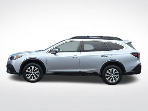 Used 2022 Subaru Outback Premium AWD/4WD image 6