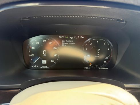 Used 2018 Volvo S90 T5 Momentum w/ Convenience Package FWD image 23