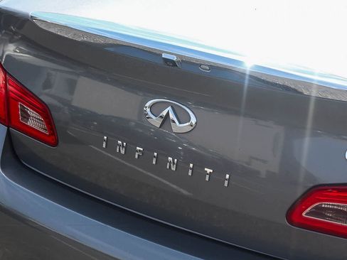 Used 2015 INFINITI Q40 w/ Navigation Package RWD image 9