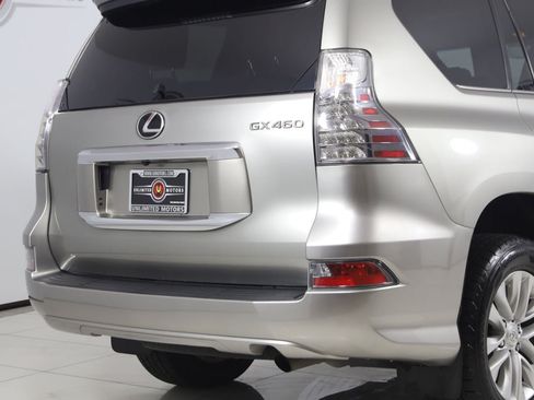 Used 2021 Lexus GX 460 w/ Accessory Package AWD/4WD image 43